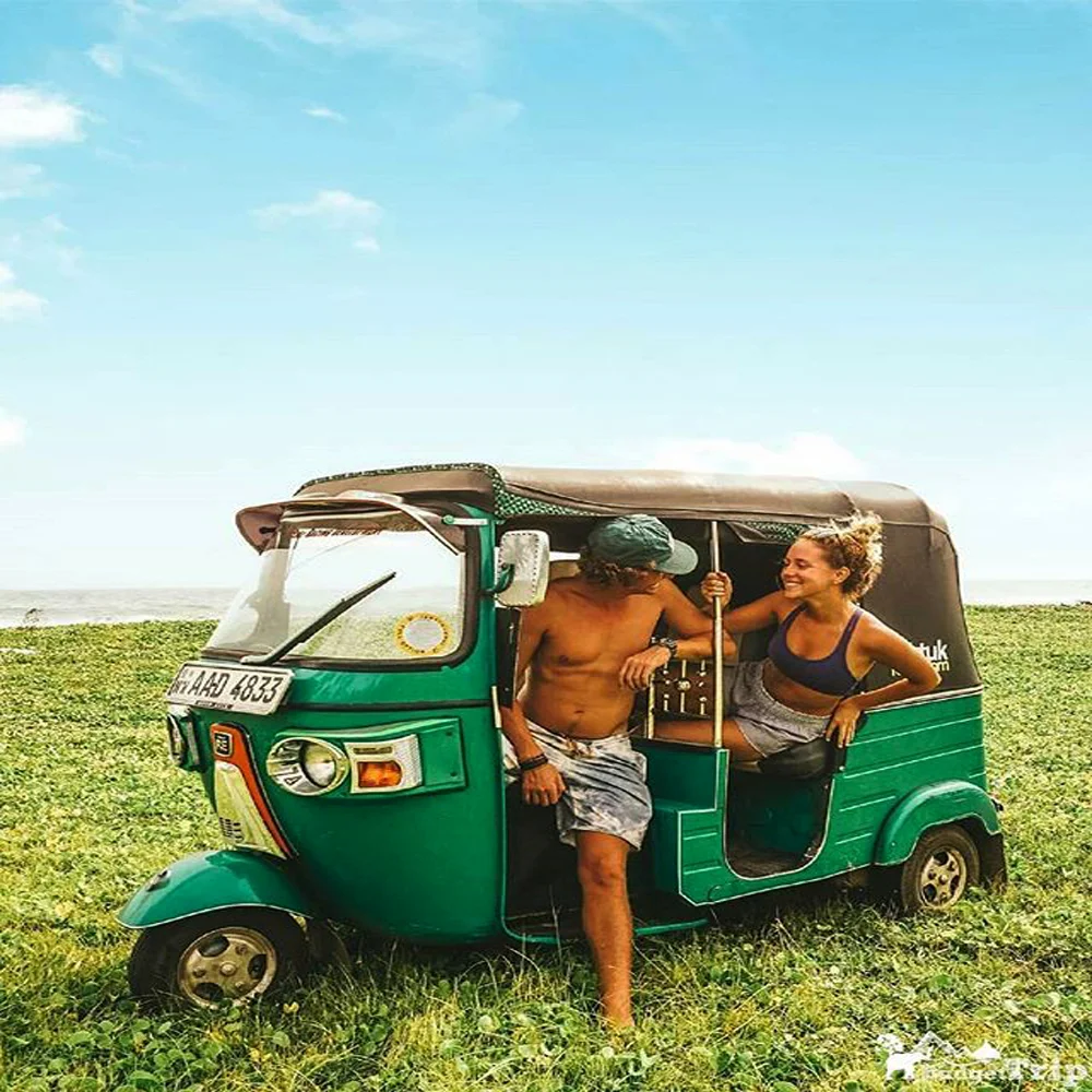 Taxis & Tuk-Tuks